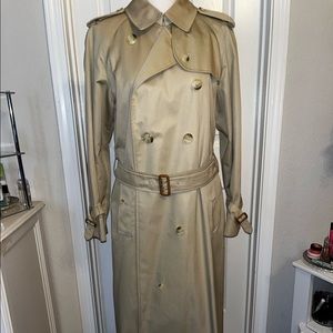 AUTHENTIC WOMENS VINTAGE BURBERRY’S TRENCH COAT
